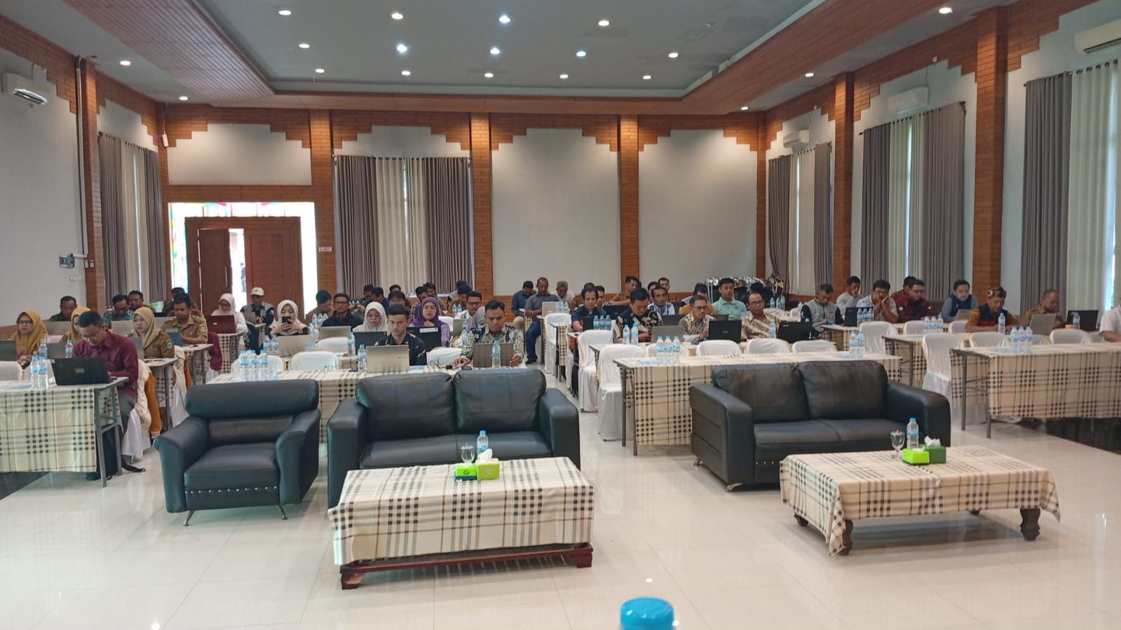 Pelatihan  Aplikasi Desa Digital di Hotel Montana